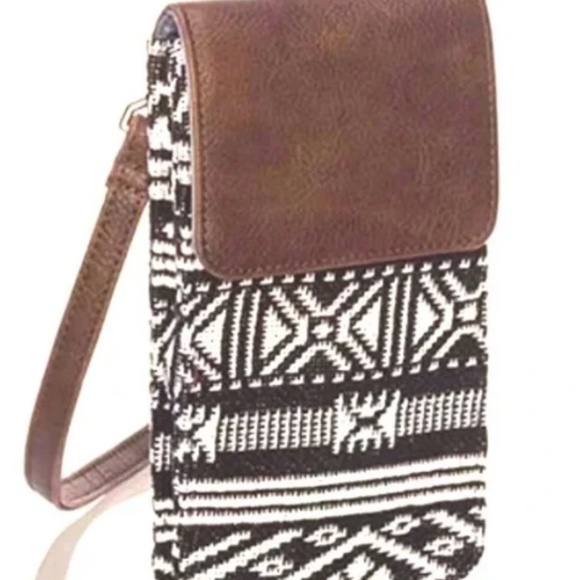 thirty-one Handbags - Thirty-One Call Me Crossbody Rio Weave